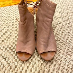Joie heels 39.5 nude color leather
